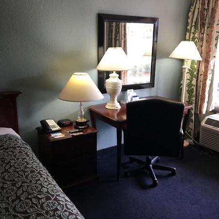 Days Inn By Wyndham Orlando Airport Florida Mall Williamsburg Exterior foto