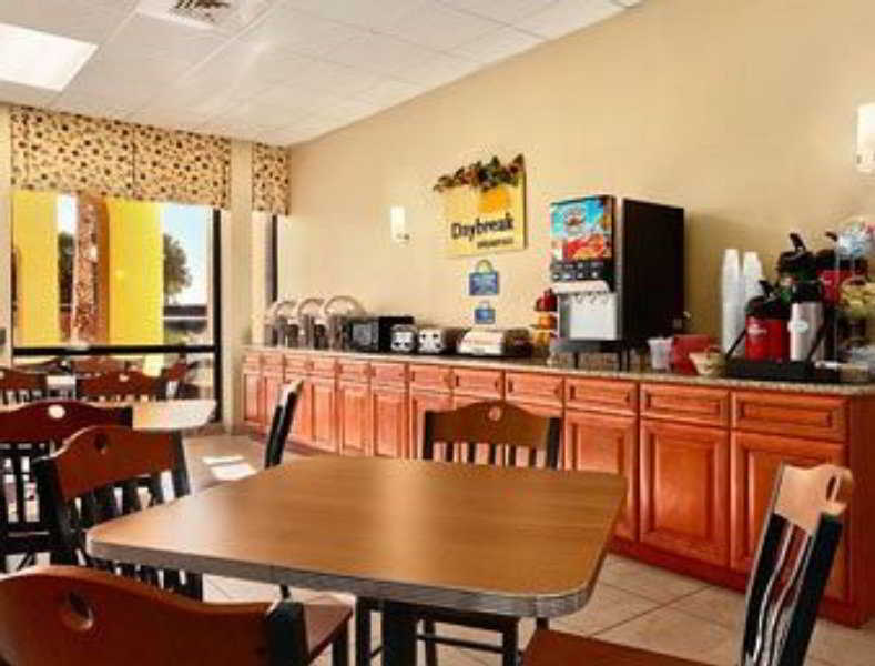 Days Inn By Wyndham Orlando Airport Florida Mall Williamsburg Restaurant foto