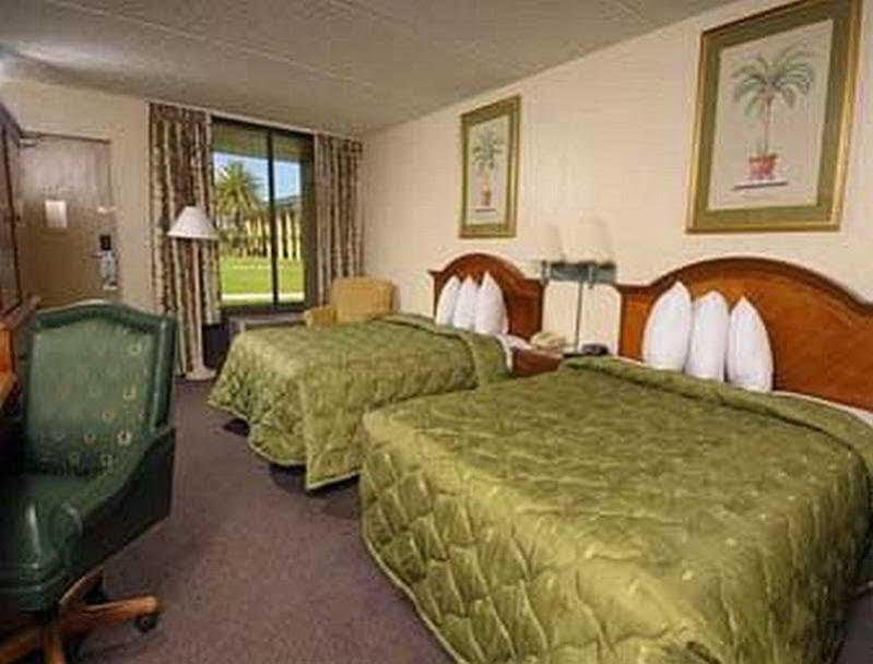 Days Inn By Wyndham Orlando Airport Florida Mall Williamsburg Exterior foto