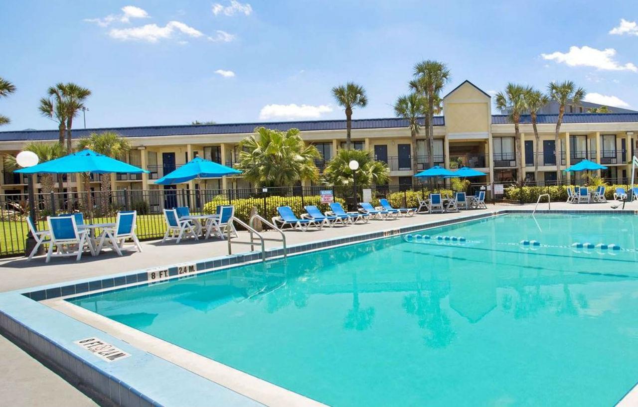 Days Inn By Wyndham Orlando Airport Florida Mall Williamsburg Exterior foto
